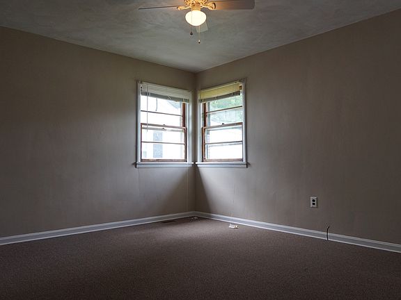 5th image of 207 Penick Ave