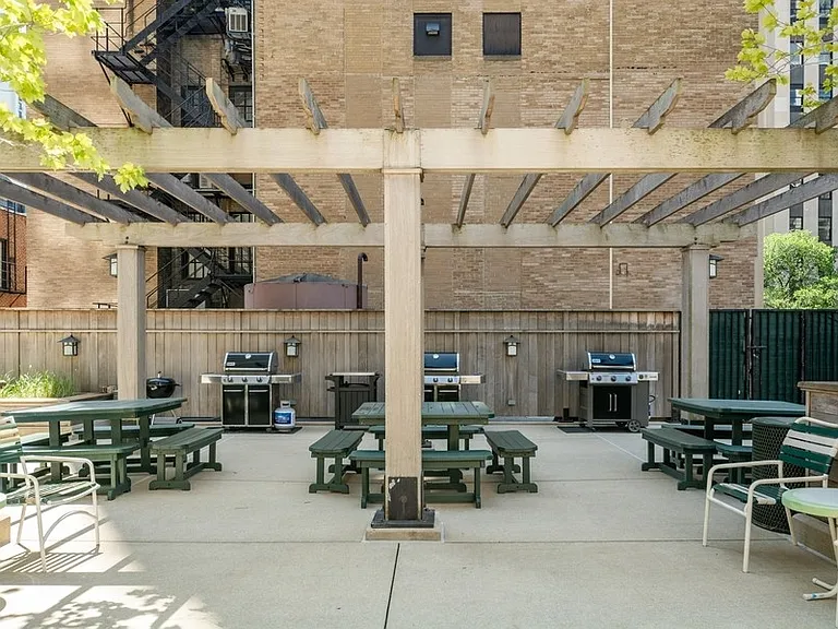 1310 N Ritchie Ct #6D — Photo 22