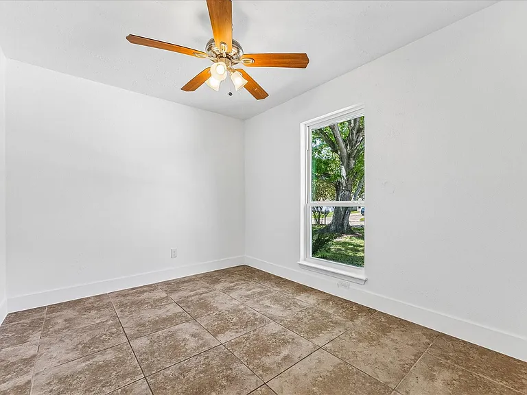 10111 Limewood Ln — Photo 12