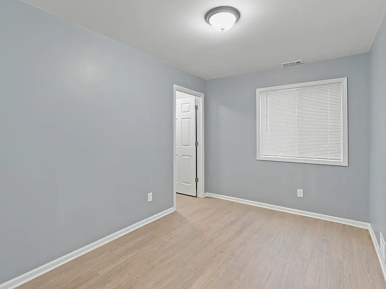816 Asylum St #3 — Photo 10
