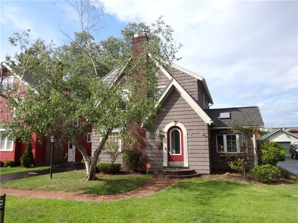 60 Hoover Rd, Rochester, NY 14617