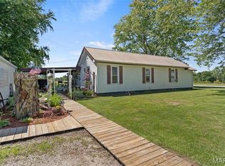 3616 County Road 2860, Higbee, MO 65257