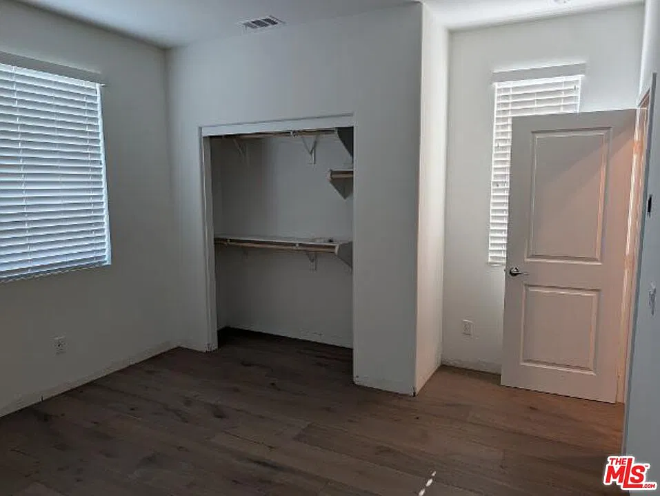 4 bed, 4.0 bath, $1,100 — Photo 3