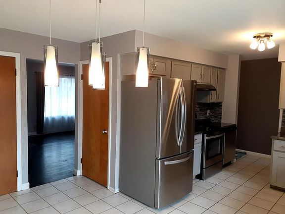 5th image of 4107 Crystal St