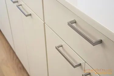 Rented by aptsandlofts.com