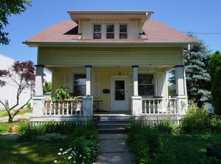 3826 S Pennsylvania Ave, Saint Francis, WI 53235