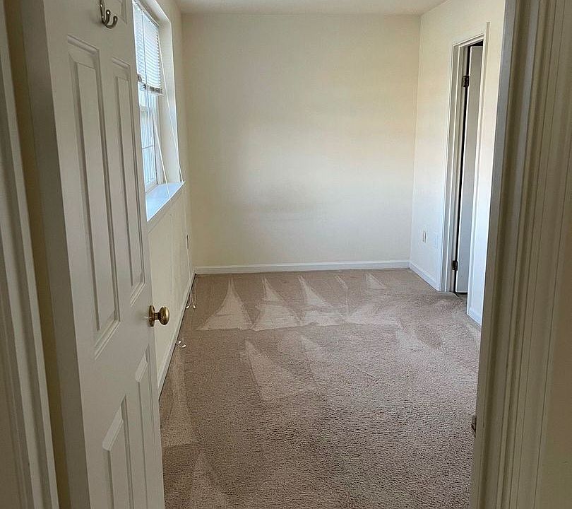 2nd image of 310 Patriot Ln #5D
