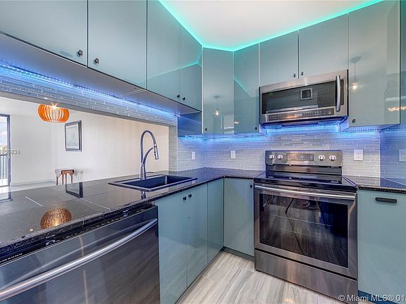 2nd image of 109 Lake Emerald Dr APT 305