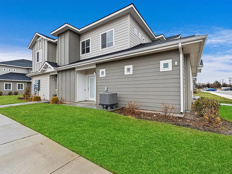 White Hawk Townhomes — Photo 30