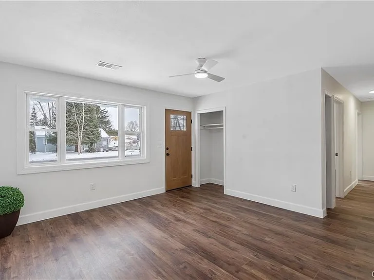 7891 Areopagitica Ave — Photo 5