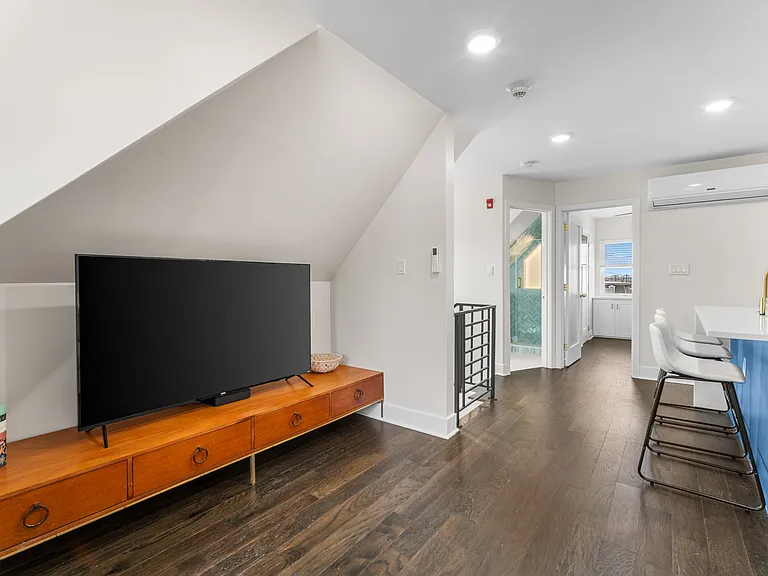 1059 Asbury Ave #3 — Photo 18