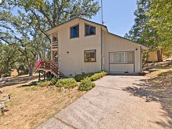 3rd image of 20785 Buttercup Cir