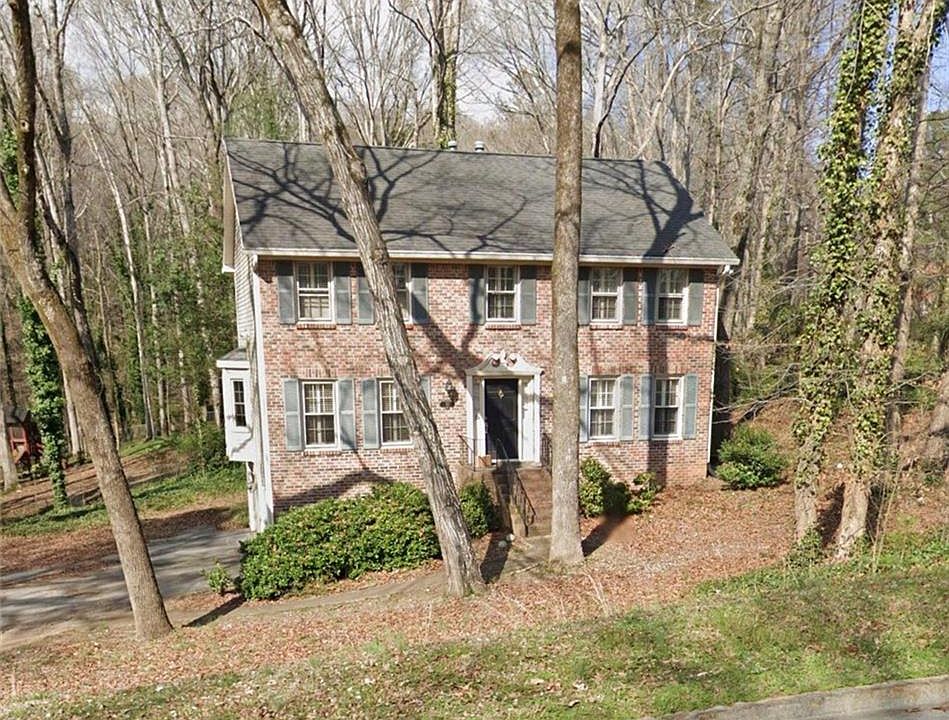 1st image of 195 Brandenburgh Cir