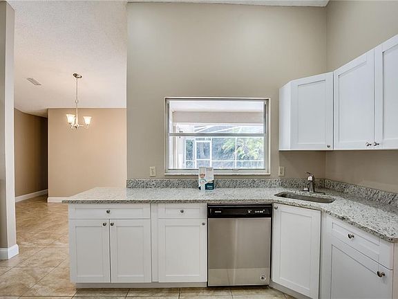 3rd image of 4005 Clemens Ct