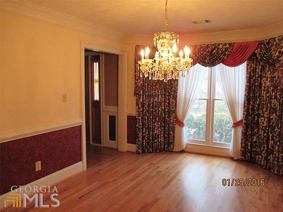 Formal Separate Dining with crown molding