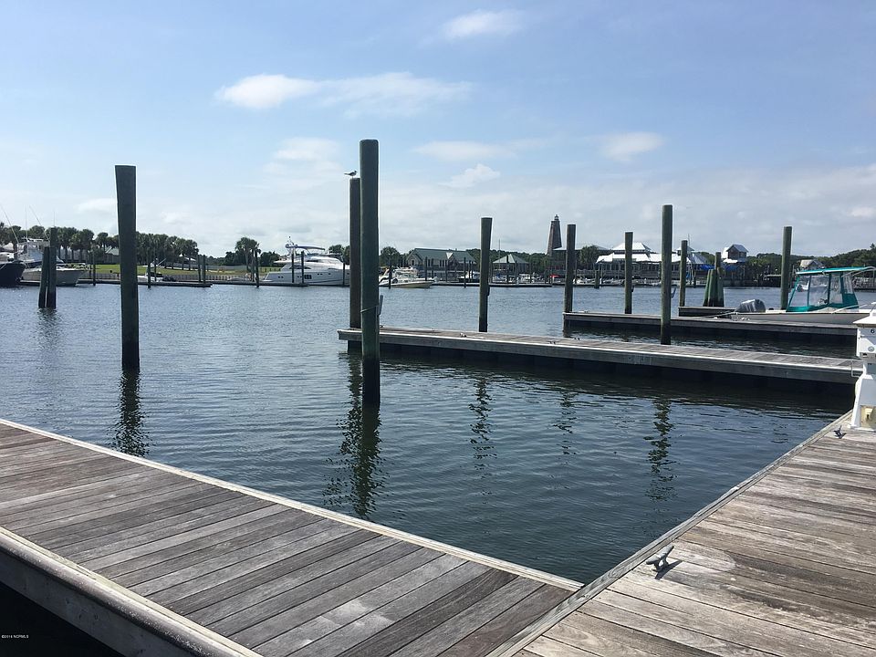 2nd image of F6 Marina Wynd Wynd