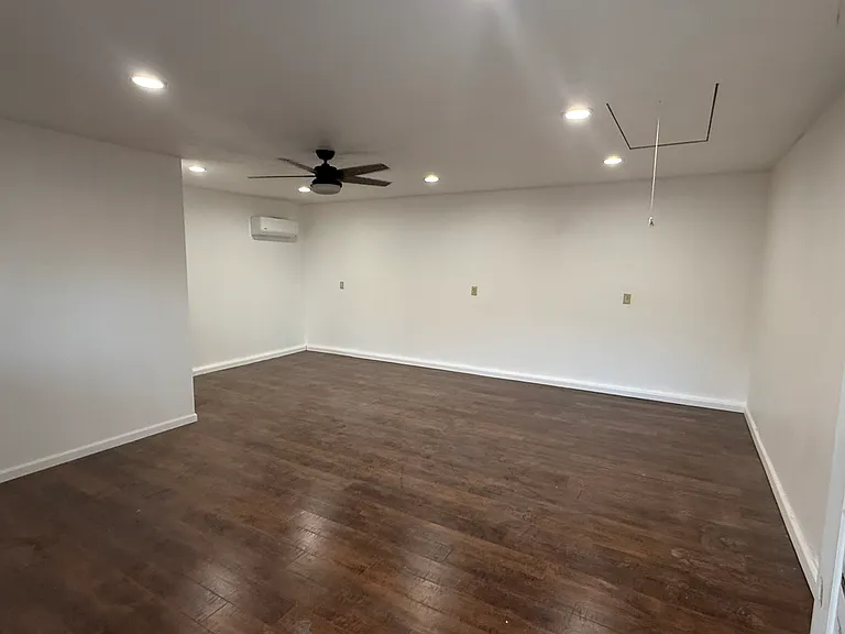 10257 Olive St — Photo 60