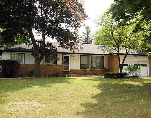 1st image of 211 E Loree Dr