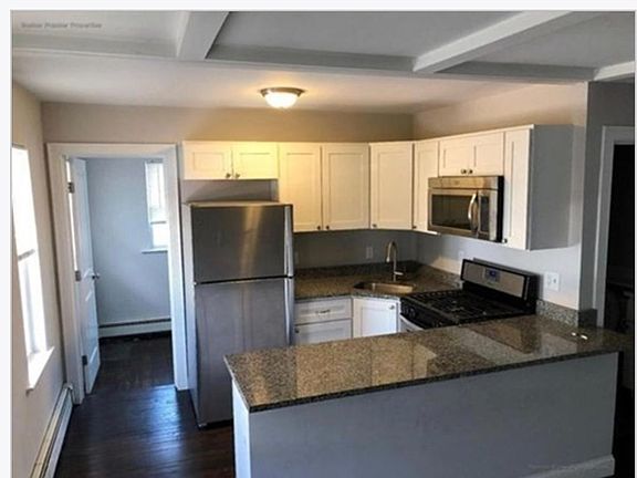4th image of 70 Safford St #6