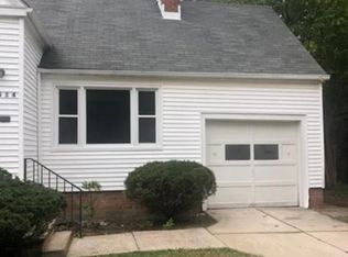 1614 Crest Rd, Cleveland Heights, OH 44121