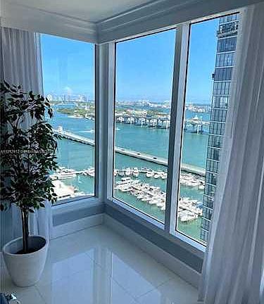 2nd image of 1717 N Bayshore Dr #2103