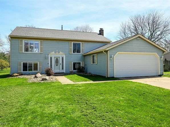 8637 Crow Dr, Macedonia, OH 44056