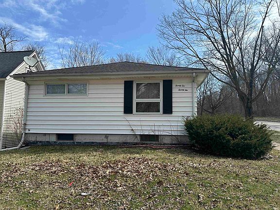 3rd image of 2222 Catalpa Ave
