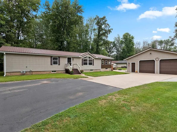 W4933 Woodland Rd, Bonduel, WI 54107