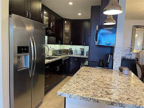 4th image of 6542 Ocean Crest Dr APT B206