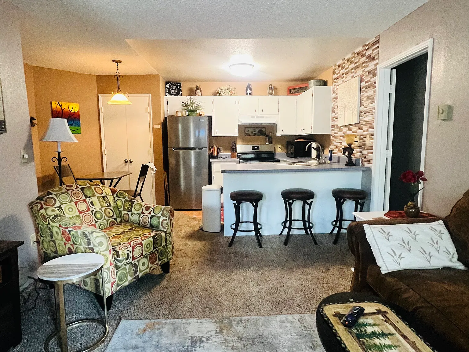 2 bed, 980 sqft, $1,700 — Photo 3