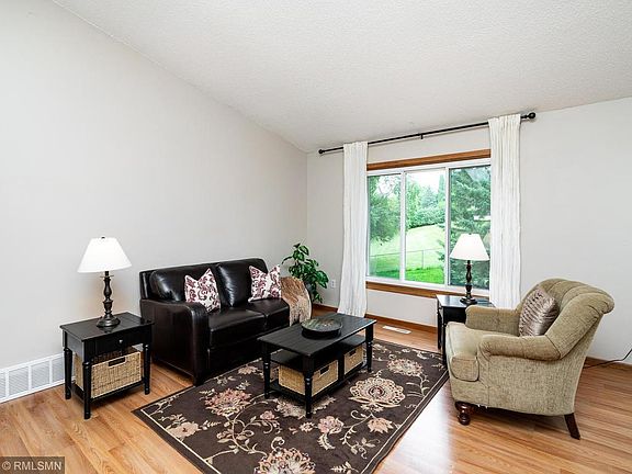 4th image of 2808 Sunnyside Cir