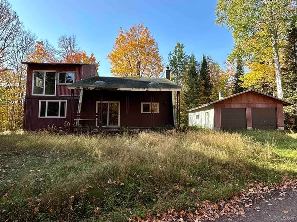 21784 Maple Dr, Michigamme, MI 49861