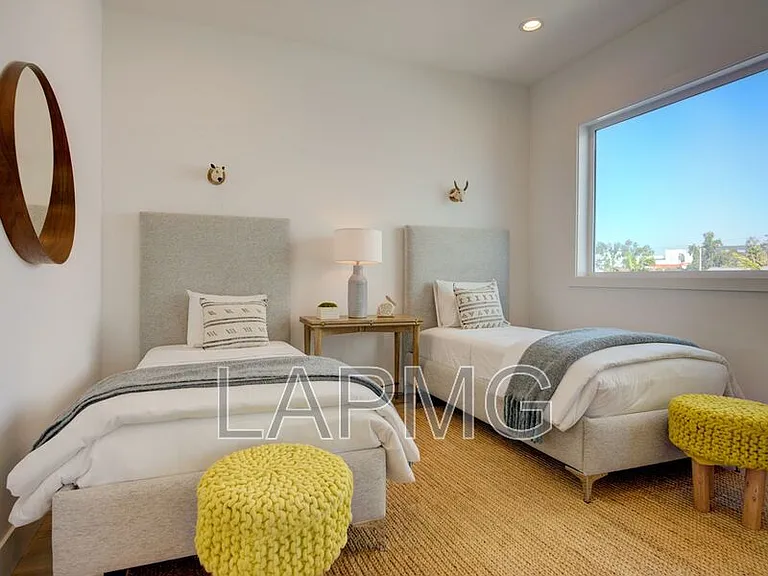 6016 Comey Ave #6016 — Photo 26