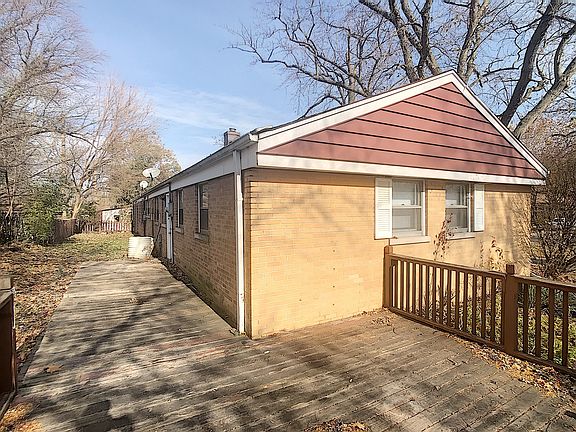 3rd image of 21326 Butterfield Pkwy