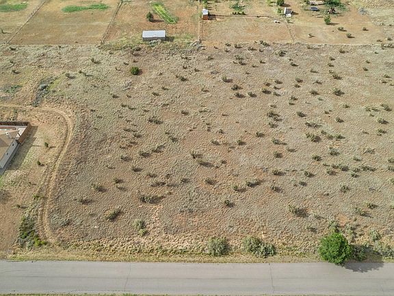 2nd image of 9 Half Moon Rd