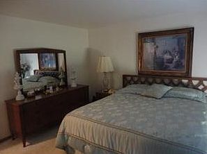 5th image of 47 S Old Oak Dr