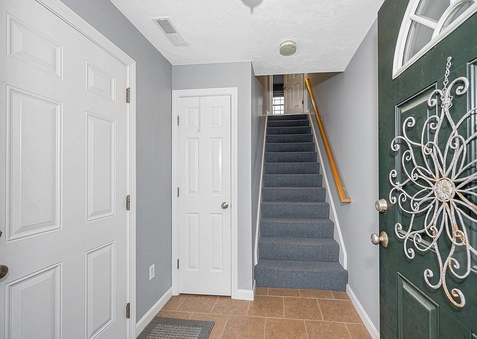 21 Merrimac Way UNIT D, Tyngsboro, MA 01879 Zillow