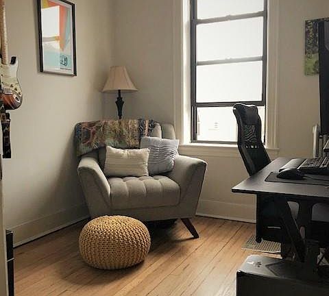 3rd image of 2346 29th St APT 2R
