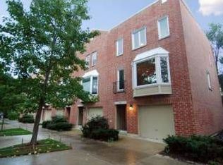 1051 W Berwyn Ave, Chicago, IL 60640