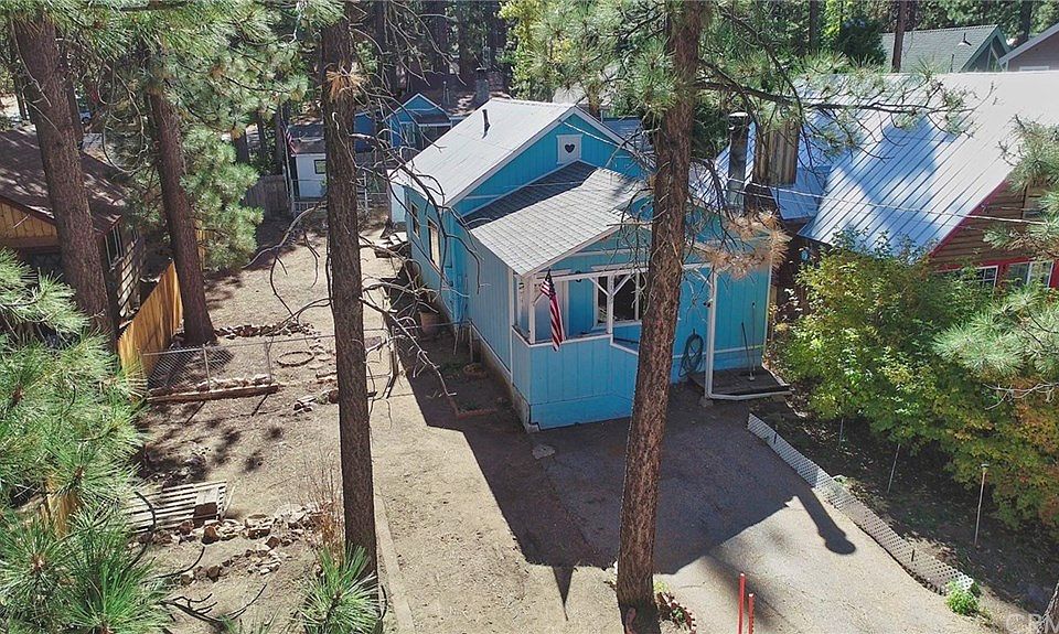 1st image of 42589 Peregrine Ave