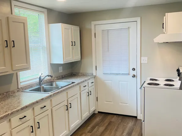 202 E Main St #A, Petersburg, IN 47567