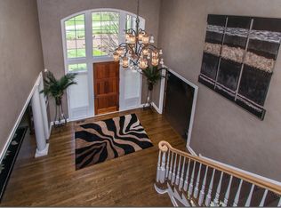 10 Rydalwood Ln, Moreland Hills, OH 44022