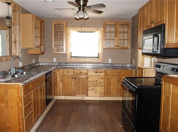5th image of 4113 Harris St