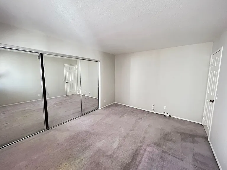 8132 E Hillsdale Dr — Photo 34