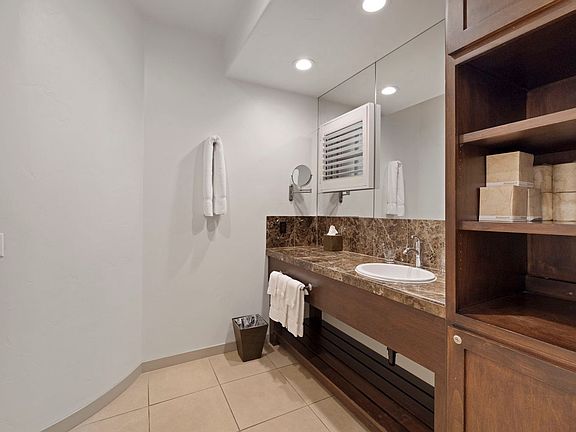 5th image of 1297 Woodhaven Ln #209