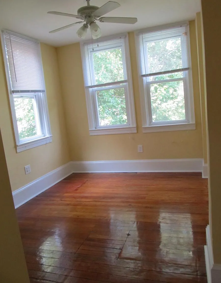 2 bed, 1300 sqft, $1,800 — Photo 4