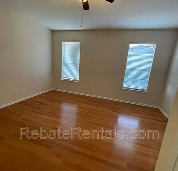 8907 Hampton Landing Dr E — Photo 31