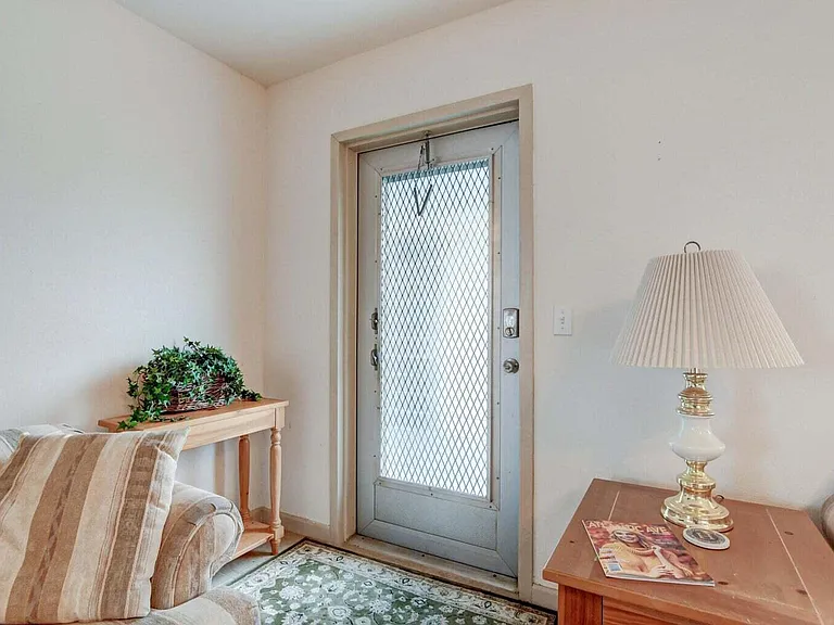 43 Waterford Cir #B — Photo 76