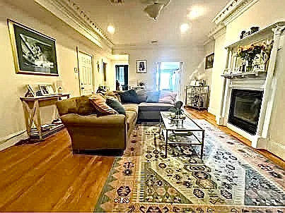 266 W Broadway #3 — Photo 1