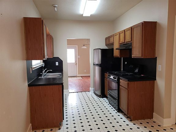 5th image of 1526 Kew Garden Dr